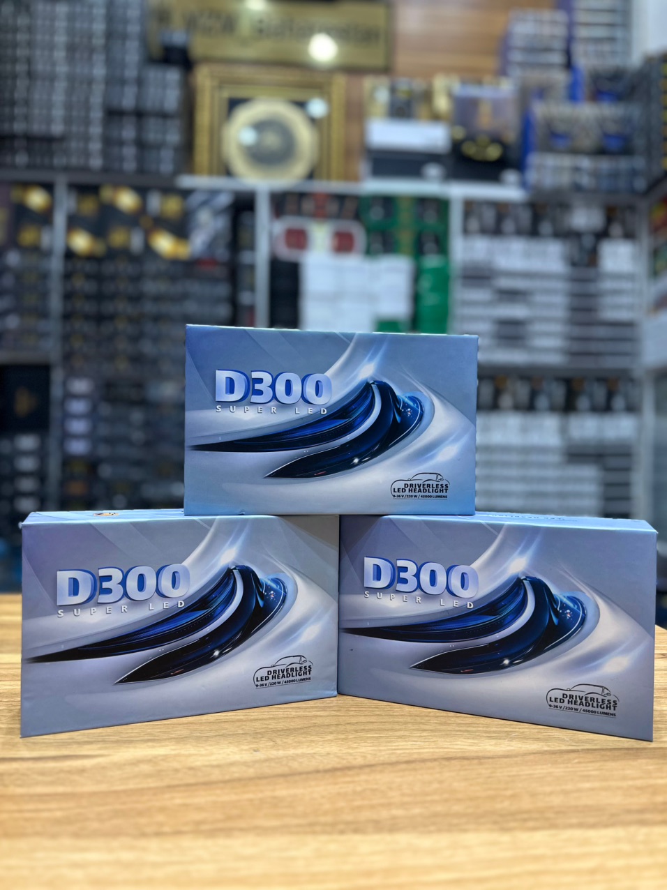 هدلایت مدل D300 برند MZM